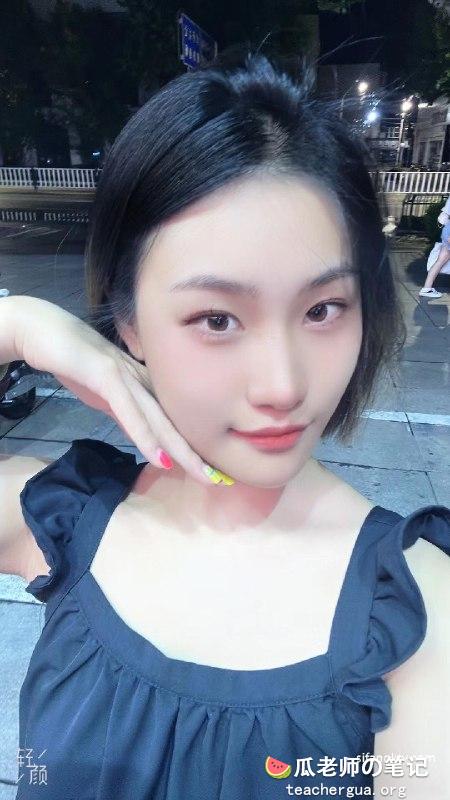 网传大连某高校女外出情侣幽会流出