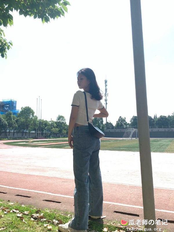 反差曝光浙江中医药滨江学院反差婊黄诗莹背着男友夜店偷情被曝光