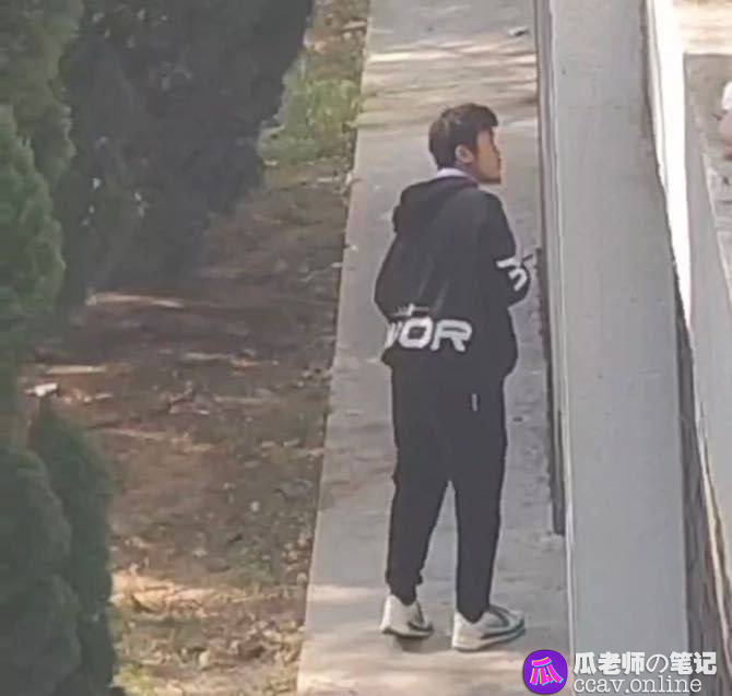 山东外事学院女生宿舍后院惊现变态小偷被发现偷内裤撸管