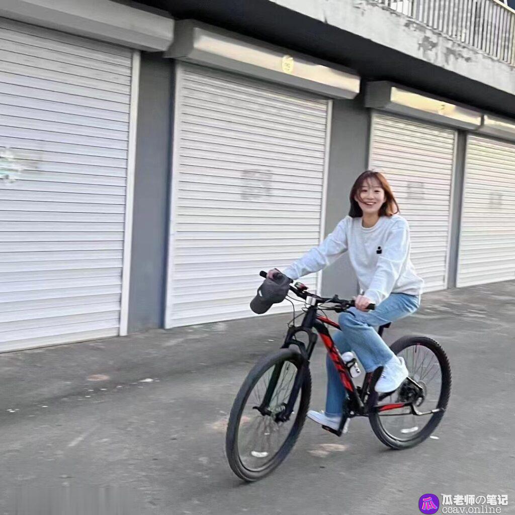 情侣私拍泄密上海美女叶璇与男友青岛旅拍情侣私拍泄密